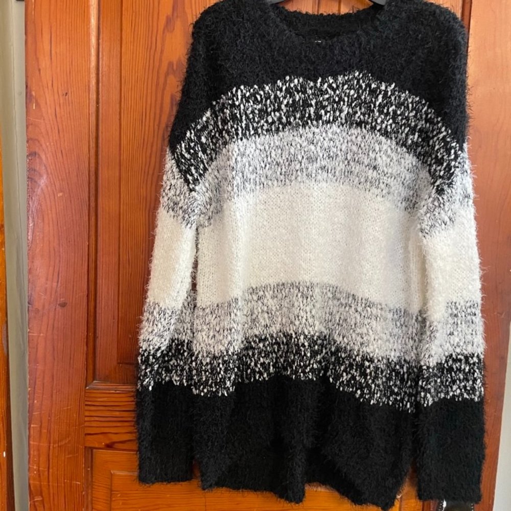 Black & White Top Bundle